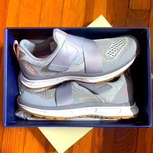 TIEM Spin Shoes 8.5 BRAND NEW